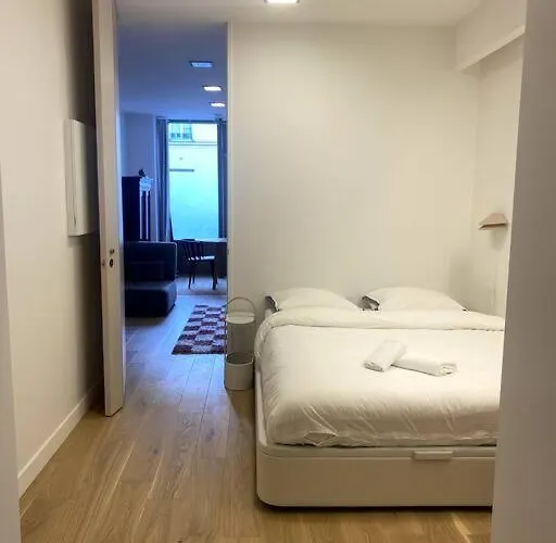 Modern Parisian Flat In Montparnasse Area París