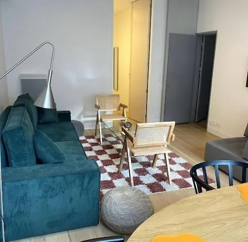 Modern Parisian Flat In Montparnasse Area París