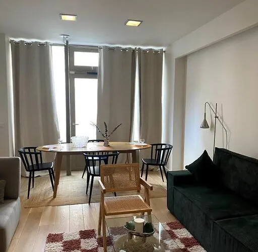 Modern Parisian Flat In Montparnasse Area Apartamento París