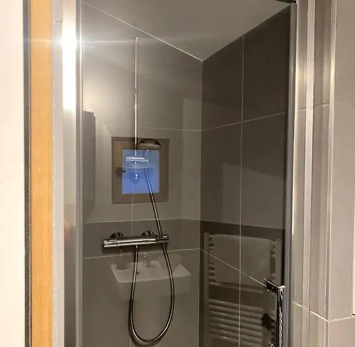 Modern Parisian Flat In Montparnasse Area París