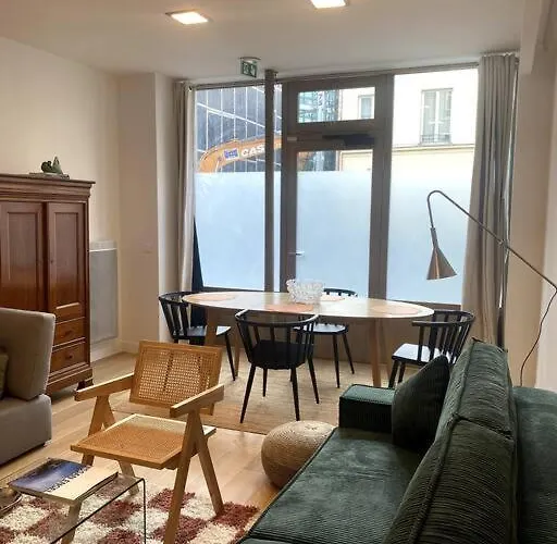 Modern Parisian Flat In Montparnasse Area París