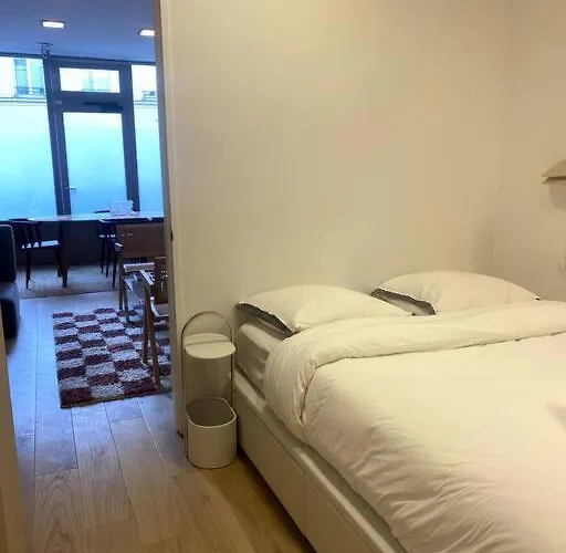 Modern Parisian Flat In Montparnasse Area Apartamento París