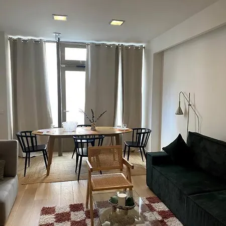 Modern Parisian Flat In Montparnasse Area Apartment Paris